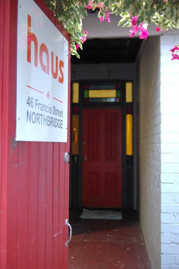 Haus Accommodation - Note - Valid Passport Required To Check-In Perth Hostel