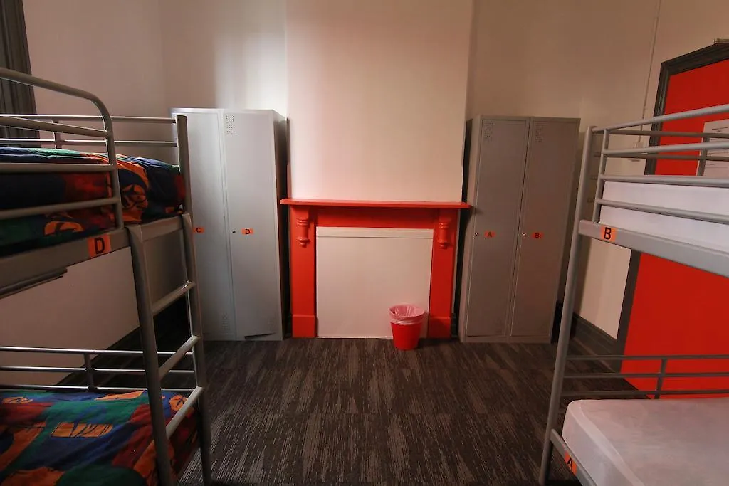 Hostel Haus Accommodation - Note - Valid Passport Required To Check-In Perth